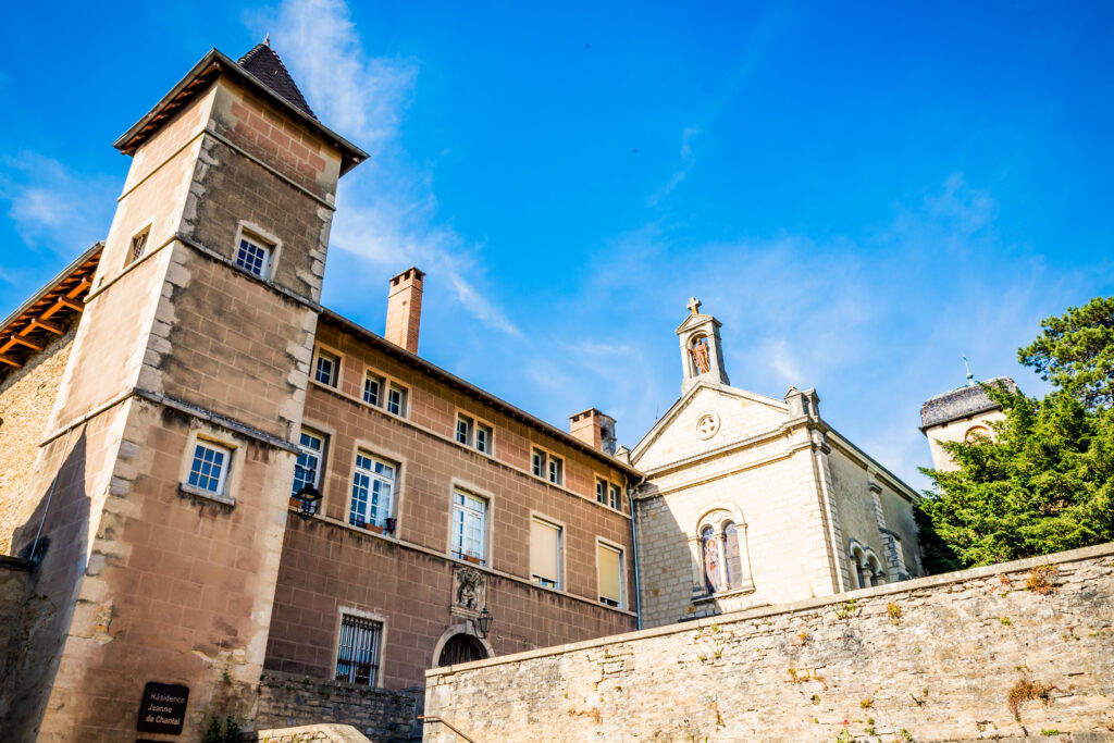 Dans les rues de Crémieu