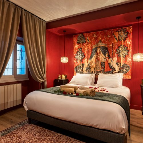 Chambre adulte confortable et décorée avec charme dans La Maison de l’Apothicaire